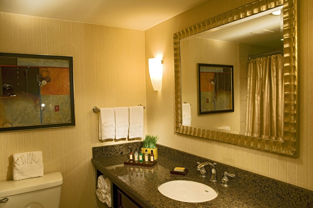 Marriott Milwaukee West - photo 21