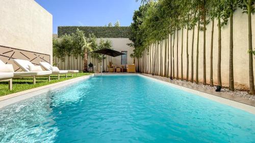 Villa AZUR piscine chauffée sans vis à vis à Marrakech — 4-Star Luxury Hotel in Marrakesh, Morocco