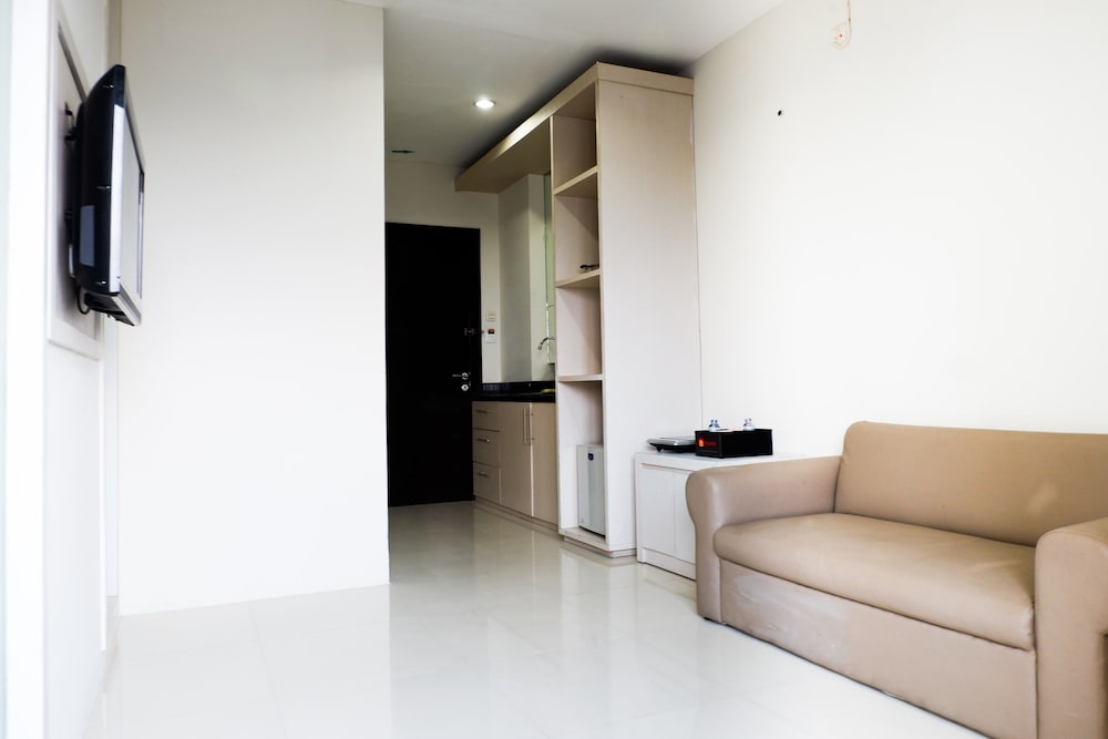 Comfy 1Br Twin Tower Apartment in Surabaya, Indonesia