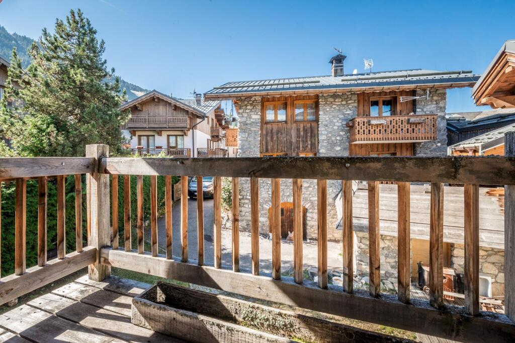 Chu Lo Dou Charming Chalet Near The Slopes — 4-Star Luxury Hotel in Courchevel, France