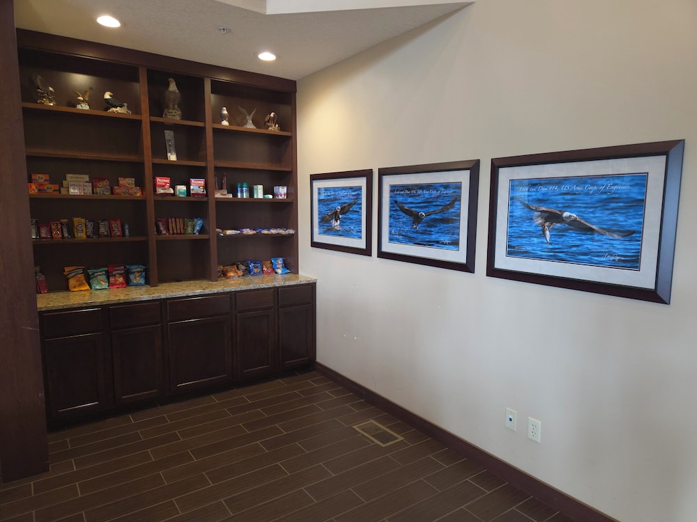 MainStay Suites LeClaire Quad Cities - photo 4