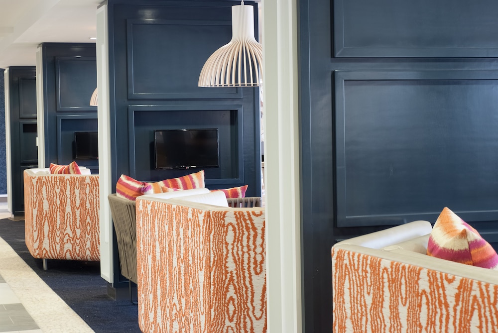Courtyard Charleston Waterfront by Marriott - photo 5