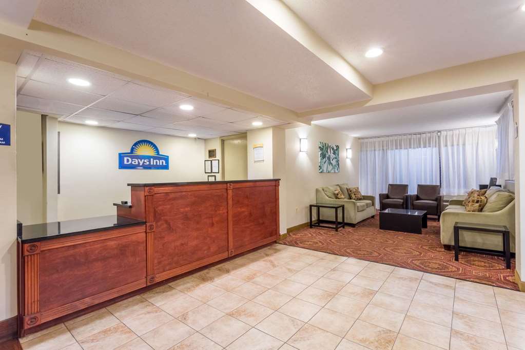 Days Inn by Wyndham Charlottesville University Area - photo 6