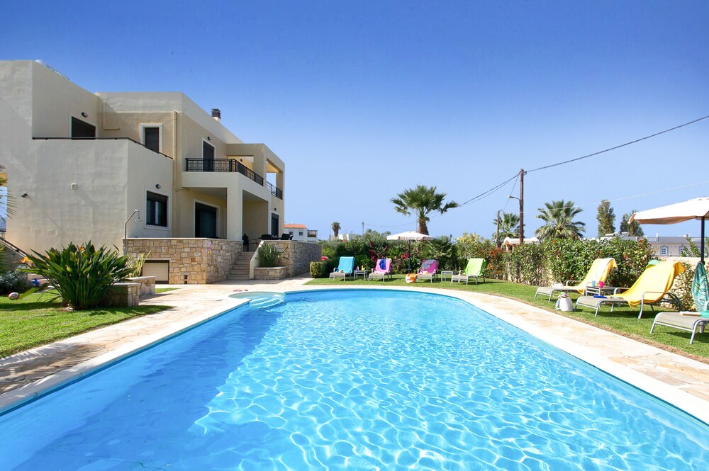 Villa Selena — 4-Star Luxury Hotel in Chania, Greece