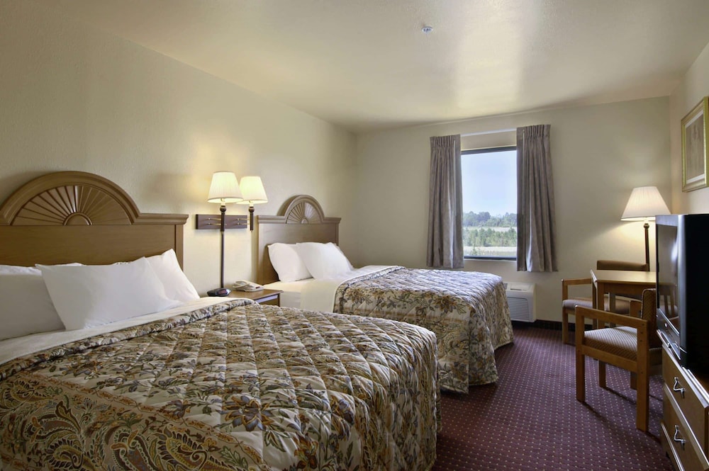 Days Inn by Wyndham Centre - photo 11