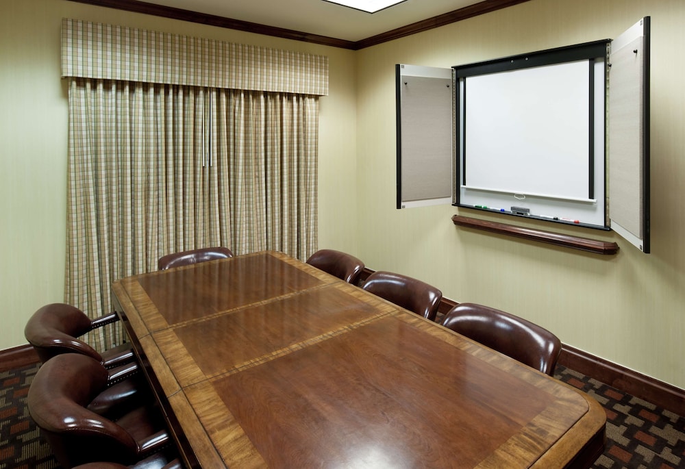 Hampton Inn & Suites Texarkana - photo 42
