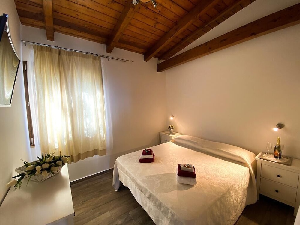 Atlantis - carbon neutral hotel in Crotone