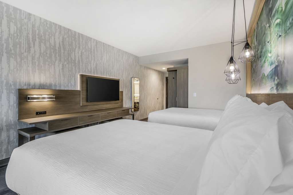 Best Western Plus Winter Haven Inn Suites - photo 36
