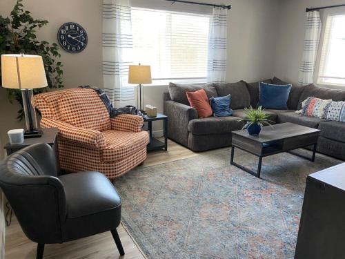 North Phoenix Remodeled 4 Bed 2bath — Phoenix