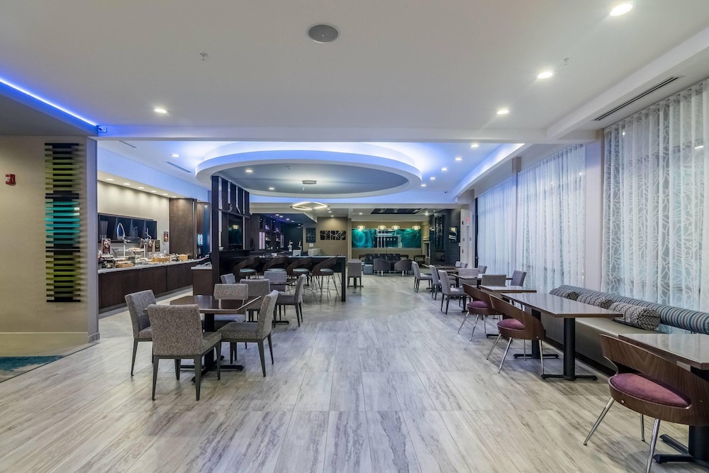 SpringHill Suites by Marriott Oklahoma City Downtown - photo 18