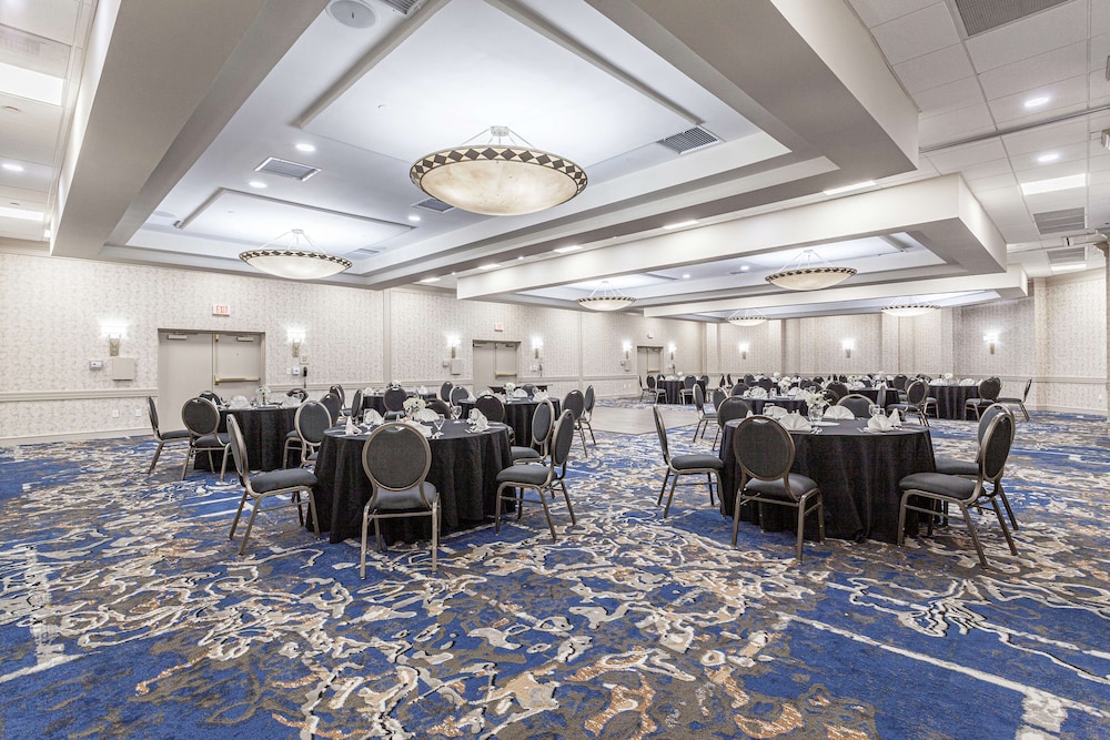 DoubleTree by Hilton Hotel Memphis - photo 55