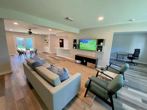 3 BR Getaway Ideal for Families — 4-Star Luxury Hotel in Houston, United States