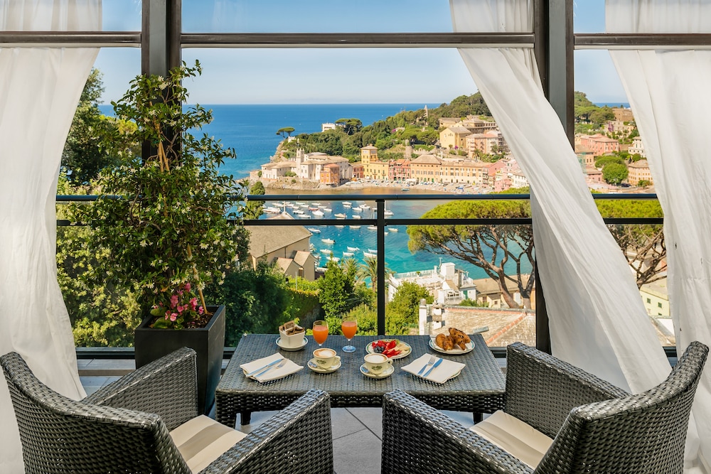 Hotel Vis à Vis in Sestri Levante, Italy