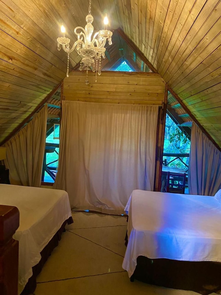 Laguna Lodge El Zarzal — Valle De Angeles — photo 4