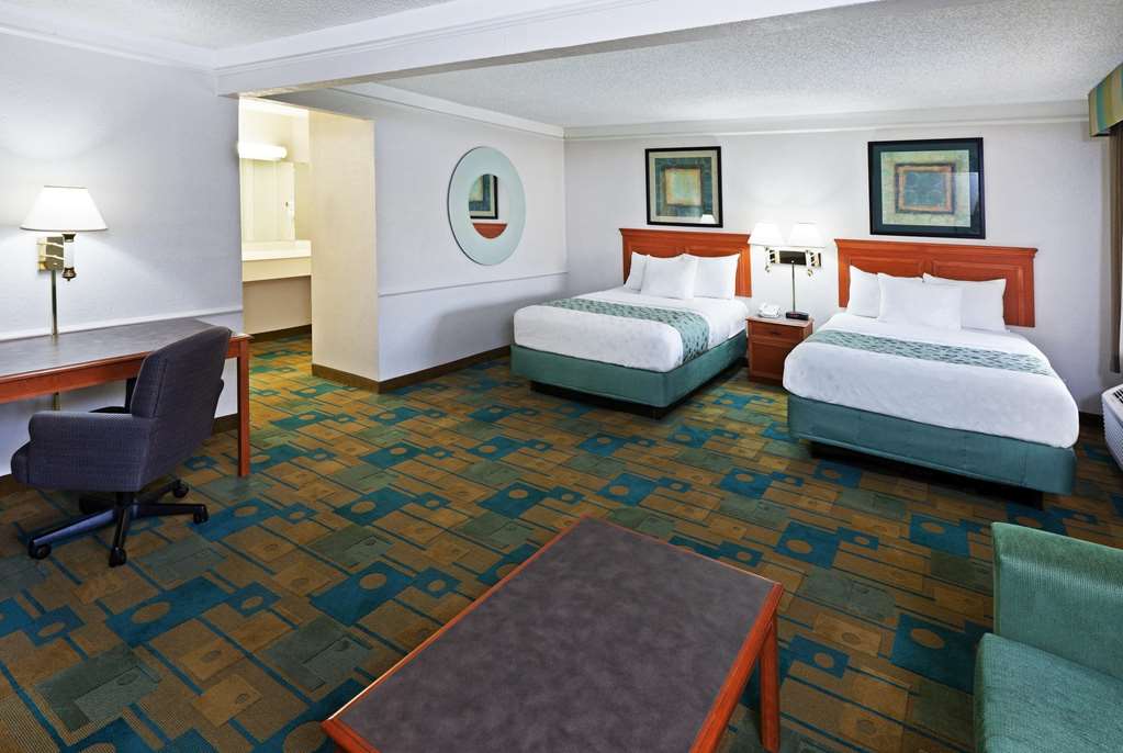 La Quinta Inn by Wyndham Austin Oltorf - photo 17