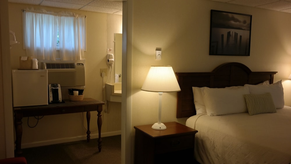 Moseley Cottage Inn & Town Motel - photo 5