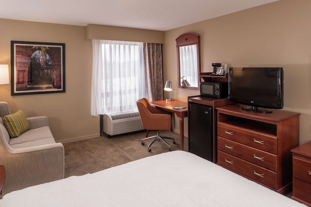 Hampton Inn Columbia Northeast Fort Jackson Area - photo 19