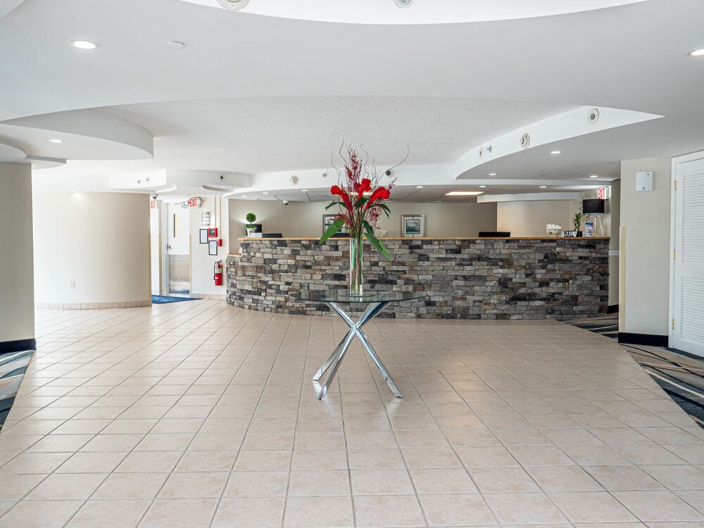 The Breakers Hotel & Suites - photo 4