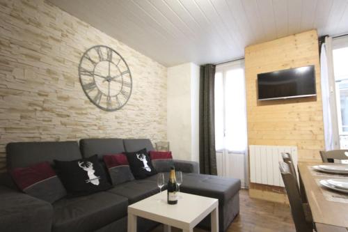 Le Cerf Blanc T4 Au Pied Des Thermes Cauterets 3 Chb Et 2 Sde in Cauterets, France