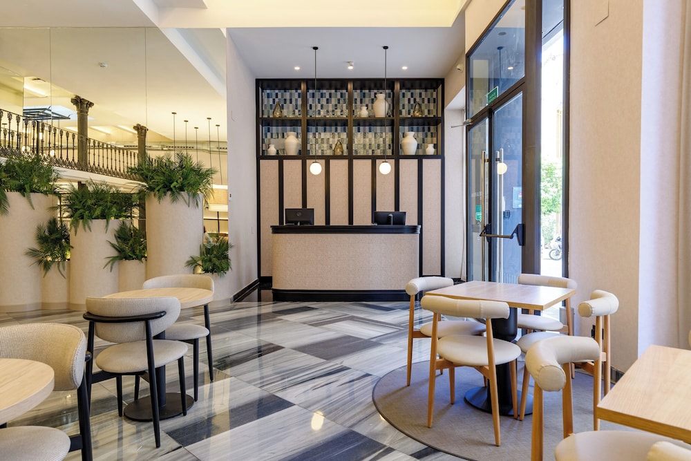 Hotel image of Petit Palace Plaza de la Reina Hotel