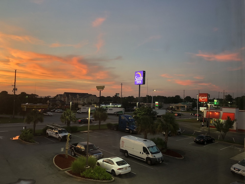 Days Inn by Wyndham McDonough - photo 81