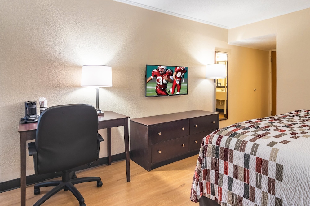 Red Roof Inn Ashtabula Austinburg - photo 15
