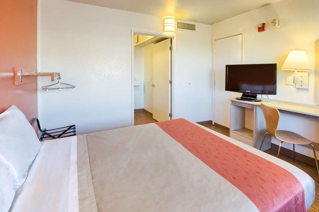 Motel 6 Pendleton OR - photo 13