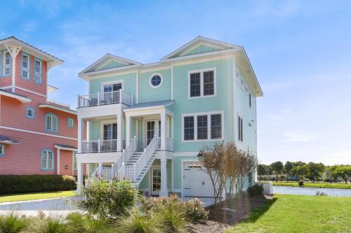 Day Dream Believer New Construction Upscale Resort Many Amenities — hotel in Cape Charles