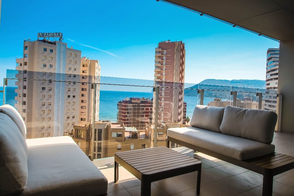 Agueda sea view apartment in Calpe — 4-Star Luxury Hotel in Calp, Spain