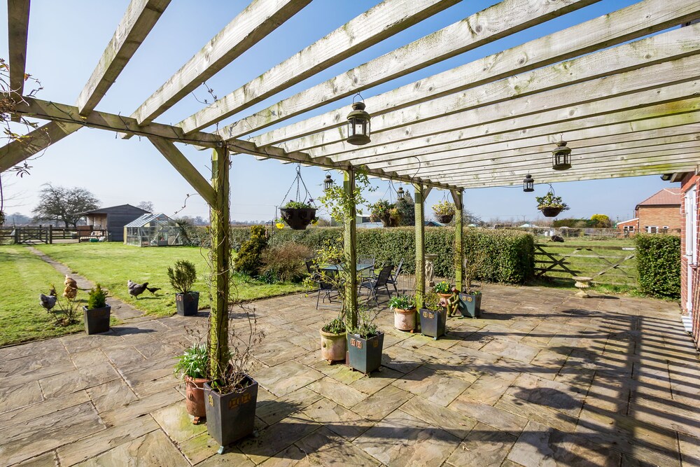 Avalon Lodge B&B — 4-Star Luxury Hotel in Devizes, United Kingdom