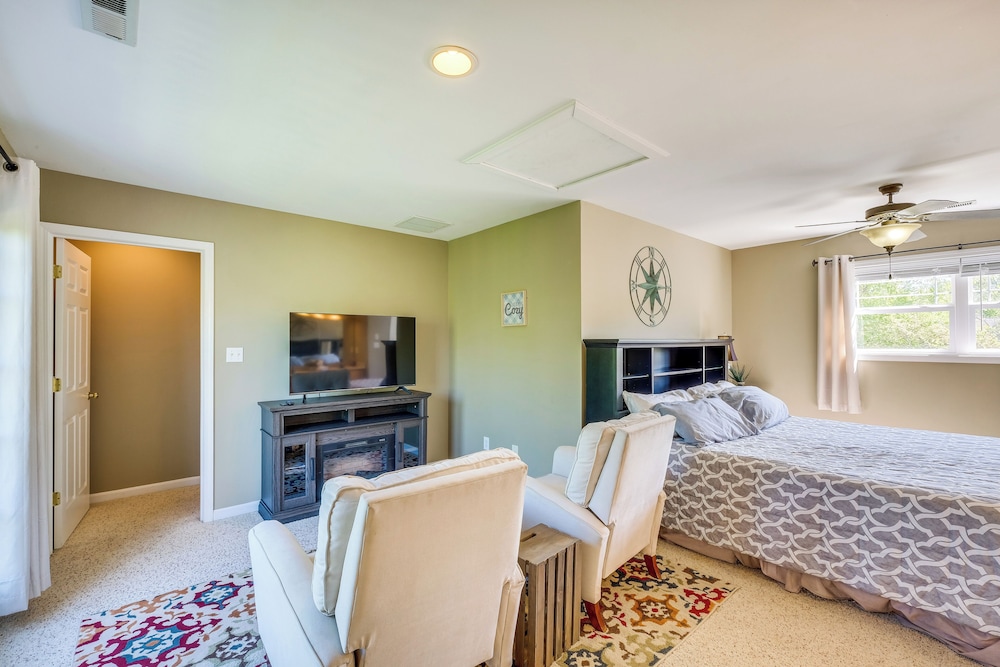Cozy Resort Style Escape on Taylorsville Lake - photo 9