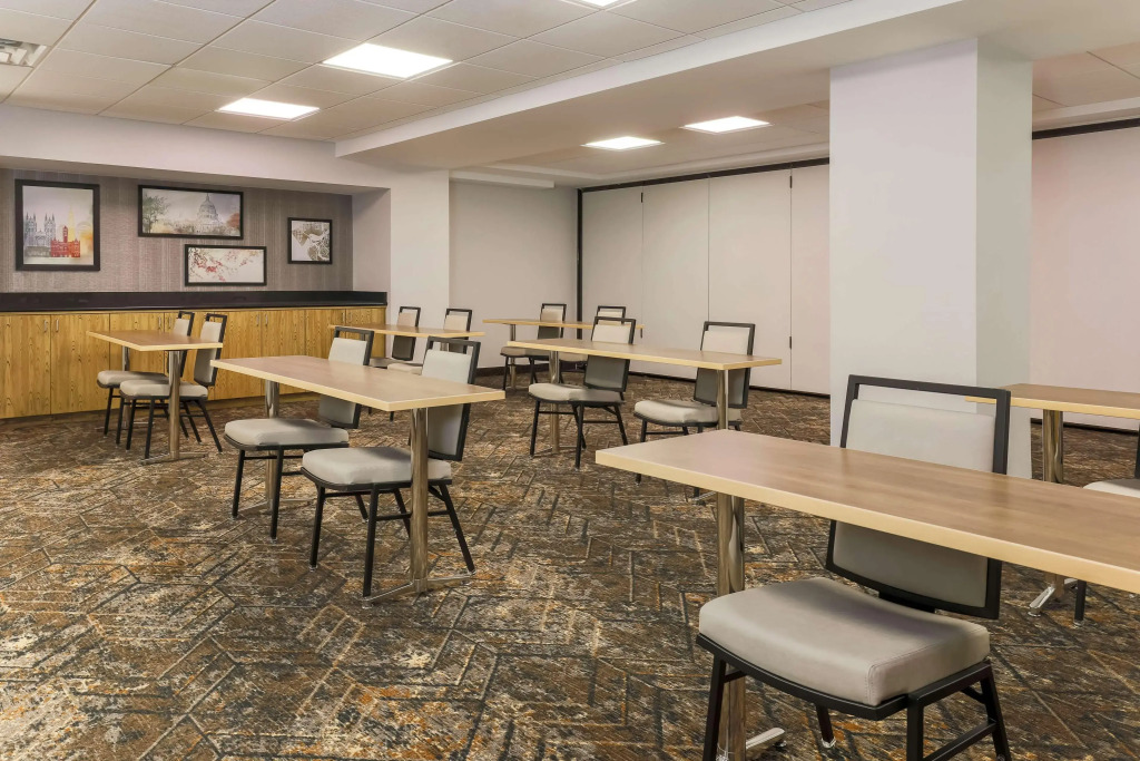 Hampton Inn Silver Spring - photo 5