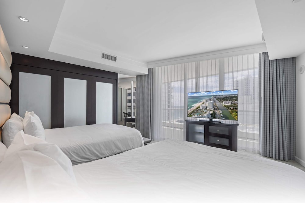 Fontainebleau Miami Beach Private Luxury Suites - photo 40