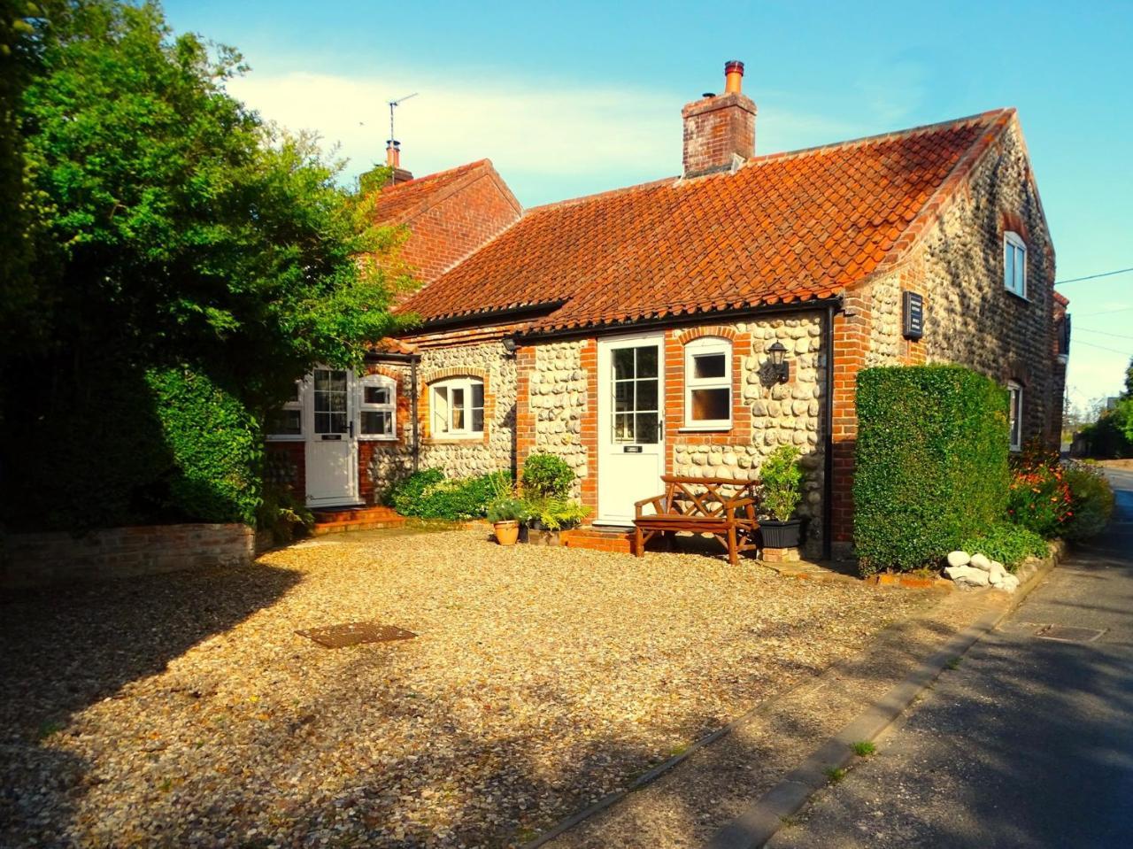 2 Bed in Roughton BUCN8 in Norwich, United Kingdom