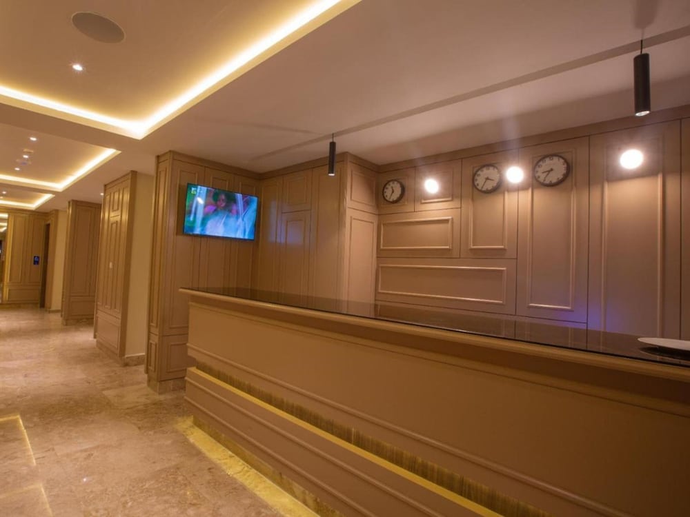 Ivana Signature — Abuja — photo 4