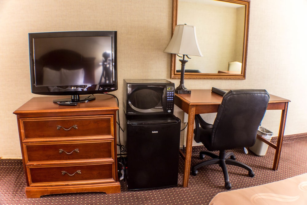 Quality Inn & Suites Erie near Casino - photo 10