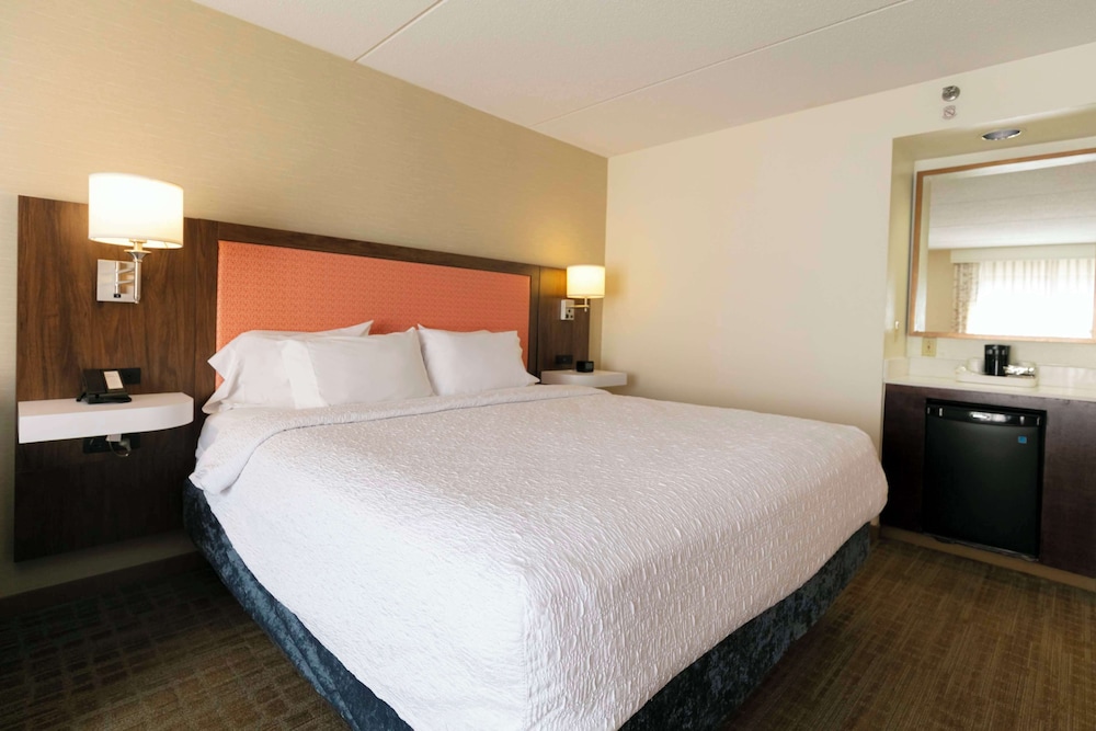 Hampton Inn Scranton at Montage Mountain - photo 12