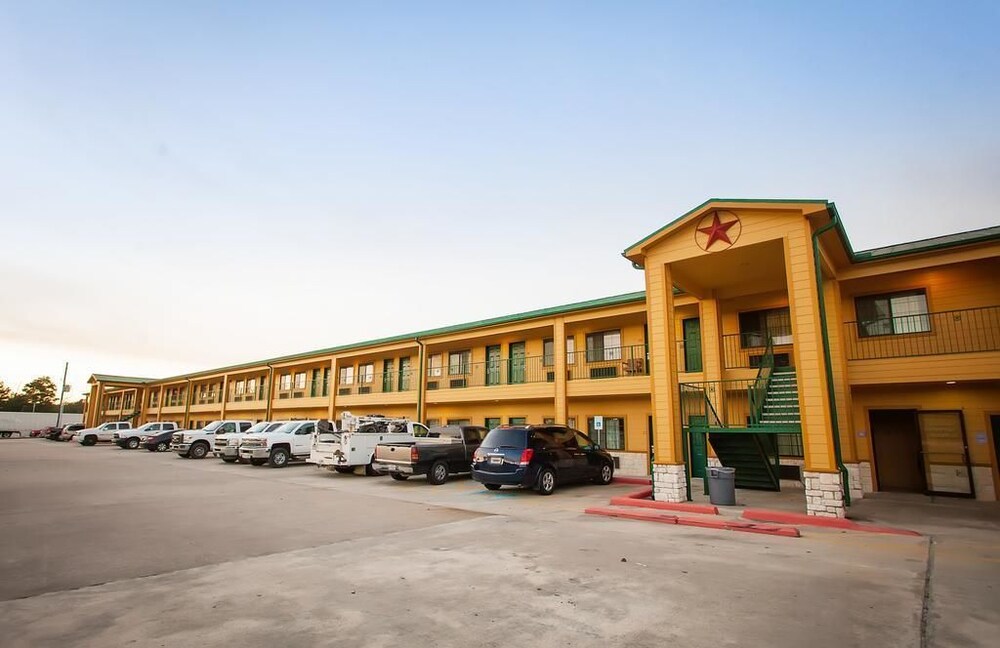 Palace Inn - carbon neutral hotel in Baytown