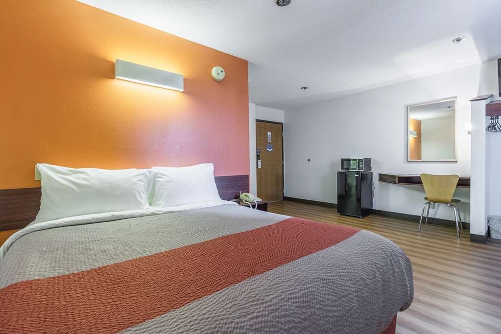 Motel 6 Streetsboro OH - photo 12