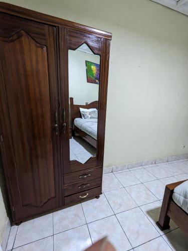 Room in Art studio — Kigali — photo 5