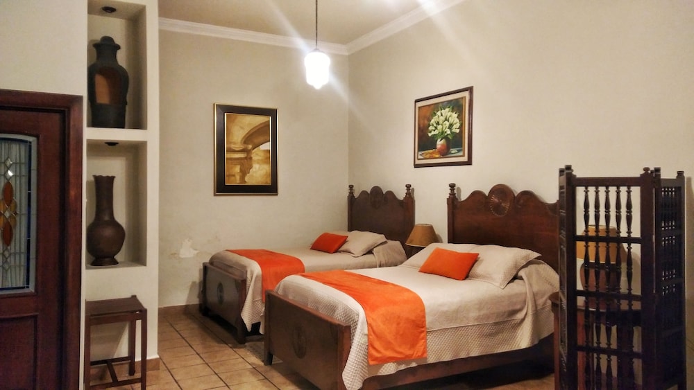 Hotel Aurora — Antigua Guatemala — photo 5