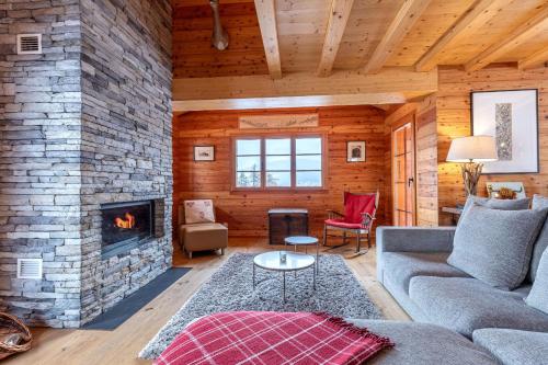 Croix Noires FABULOUS & LUXURY chalet 11 pers by Alpvision Résidences — 5-Star Luxury Hotel in Vex, Switzerland
