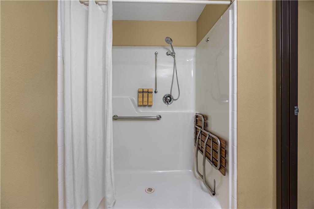 Best Western Plus Prairie Inn - photo 44