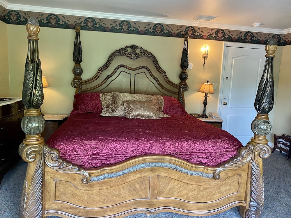 The Cypress Inn Bed & Breakfast - photo 50