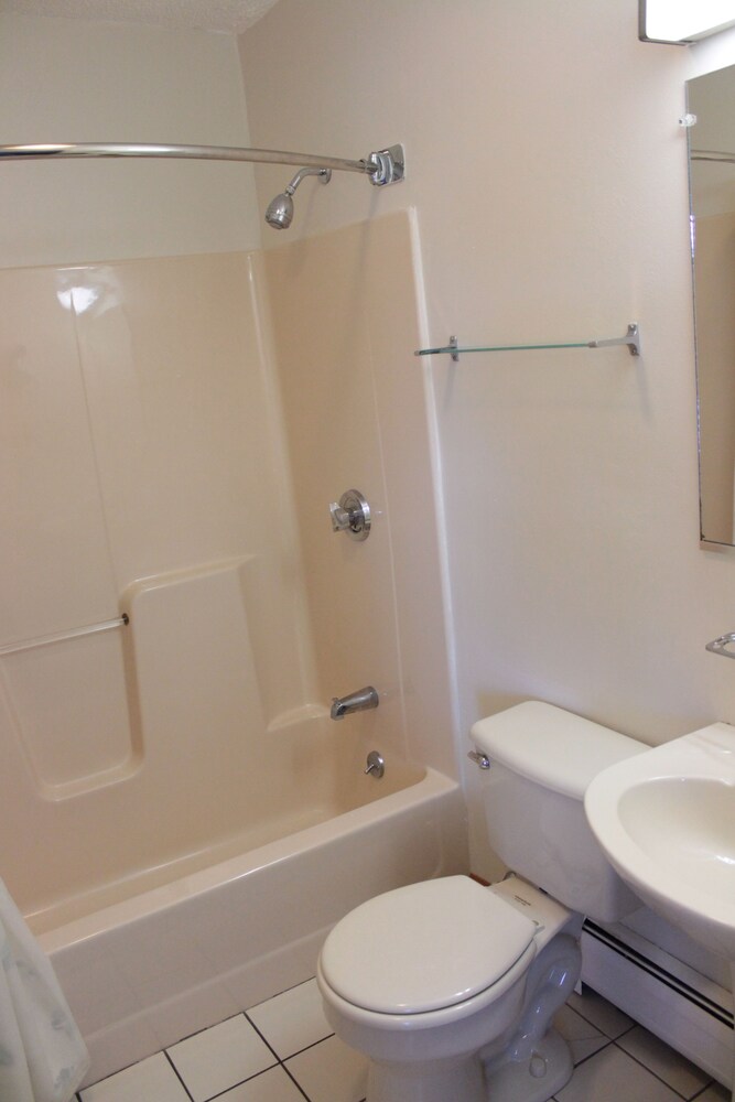 Wagon Wheel Inn - photo 8