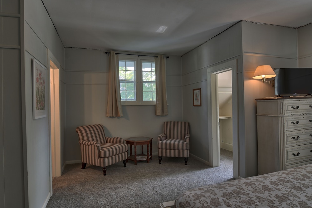 Charlevoix House - photo 5