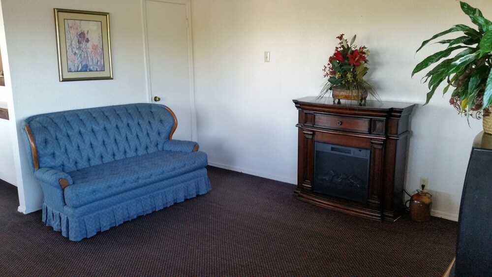 Lake Eufaula Inn - photo 8