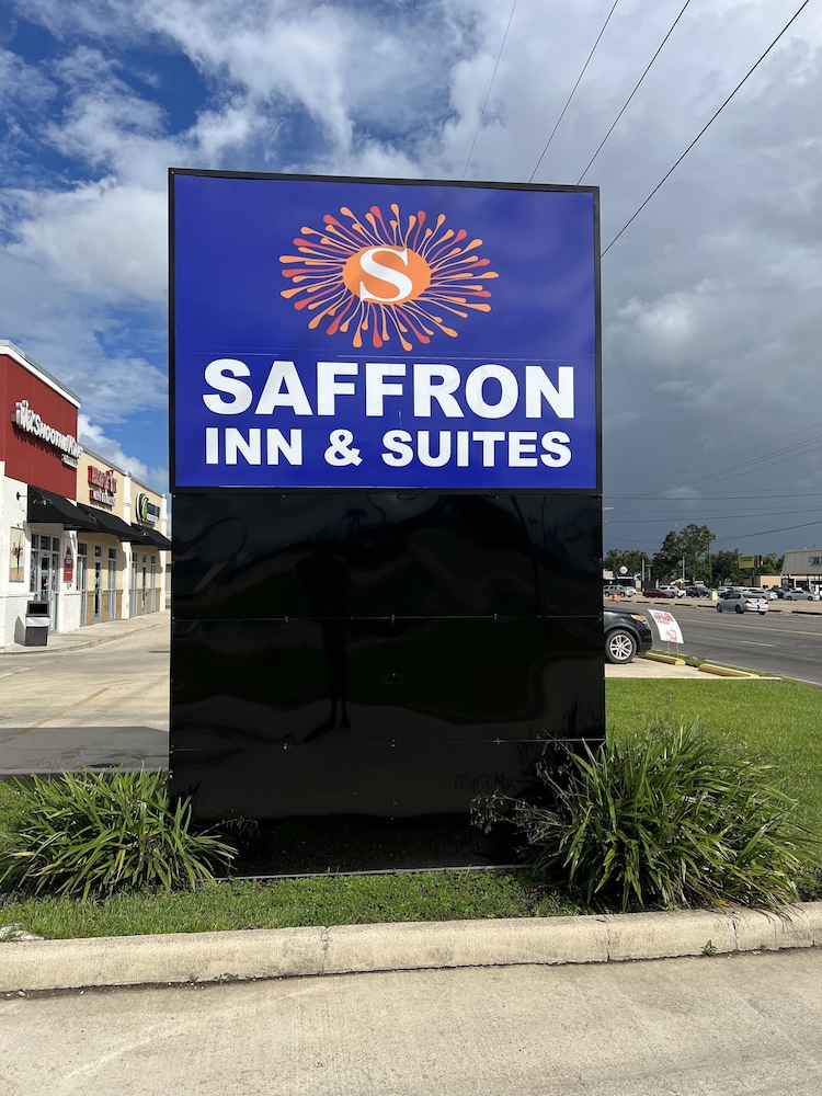Saffron Inn & Suites - photo 2
