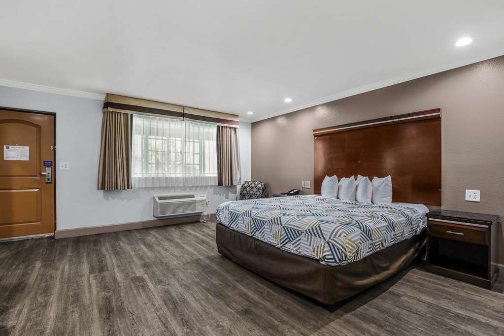 Motel 6 Carlsbad CA North - photo 16