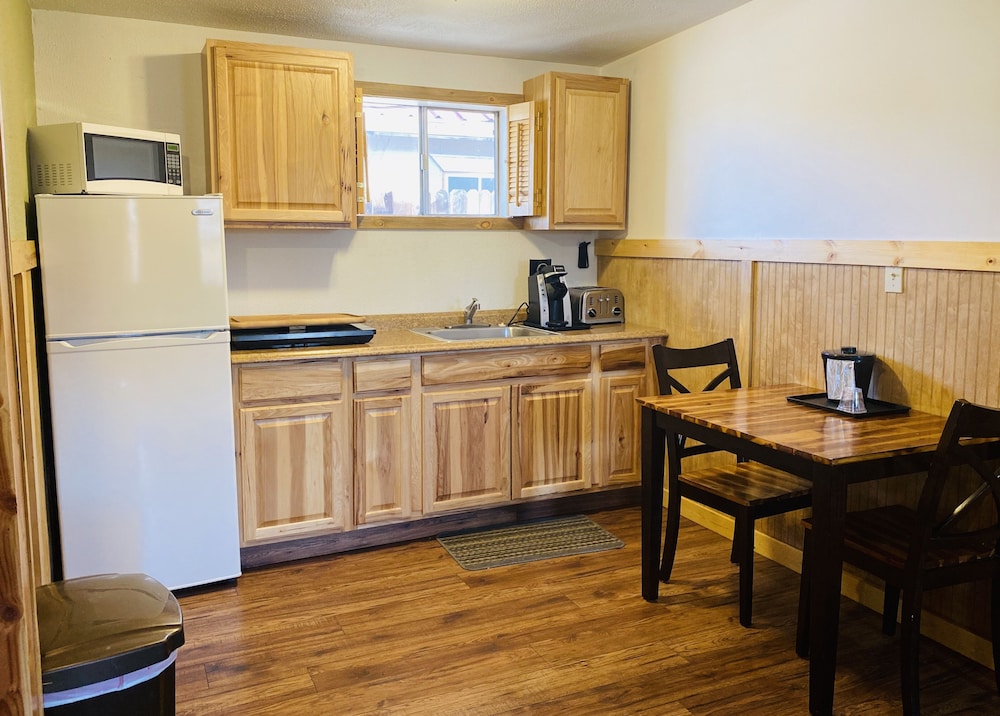 Salida Inn & Monarch Suites - photo 59